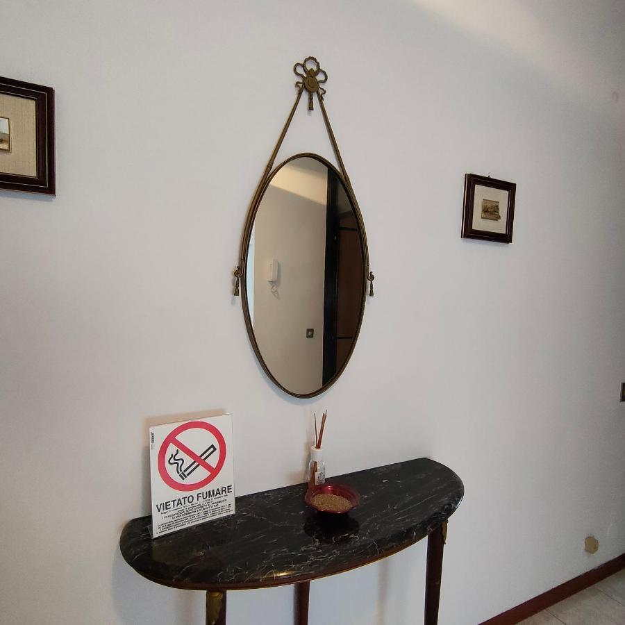 Antonelli Apartment โนวารา ภายนอก รูปภาพ